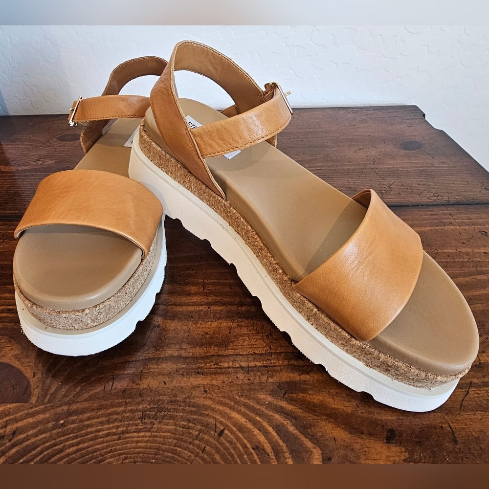 NWOB Steve Madden Tan Leather Sandals W/Adjustable Ankle Strap Women's Size 10M - Picture 2 of 6